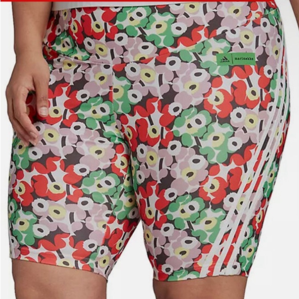 NWT- Adidas Women's Marimekko Plus Size Shorts, White/Multicolor 1X